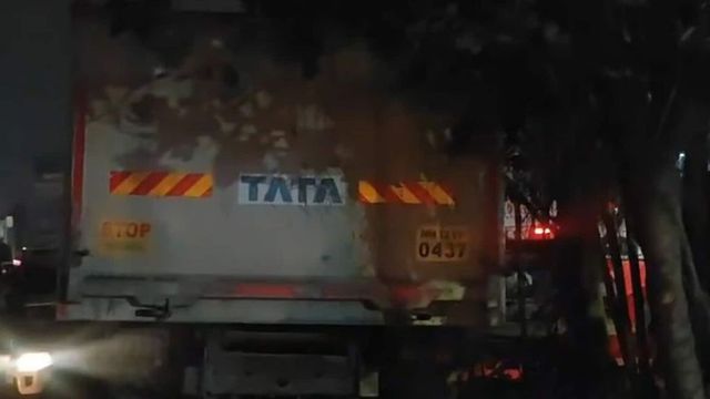 3 killed, 6 injured as truck crushes people sleeping on footpath in Pune