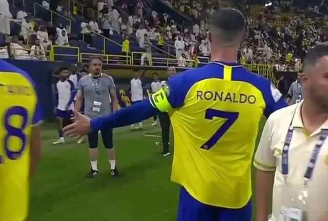Cristiano Ronaldo, un car de nervi după ce Al Nassr a fost eliminată de Al Wehda în semifinalele Cupei Regelui din Arabia Saudită
