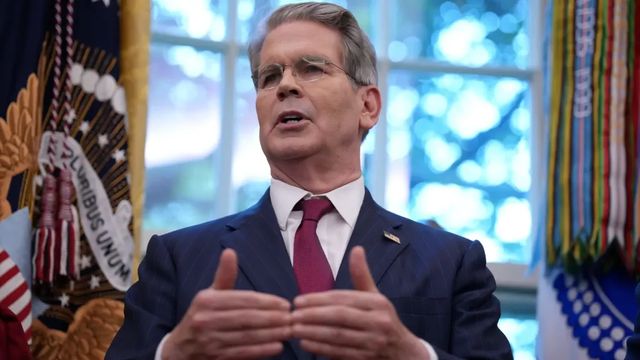 El secretario del Tesoro acusa a España de poner “vidas estadounidenses en riesgo”