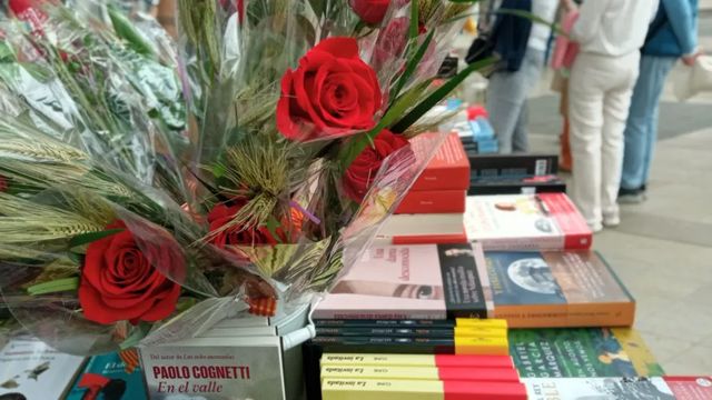 El milagro de los libros y rosas