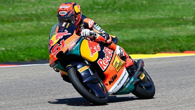 Brian Uriarte gana el duelo con Quiles en Moto3