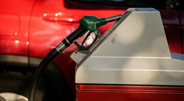 Caro-carburanti, a Milano la benzina vola oltre i 2,6 euro