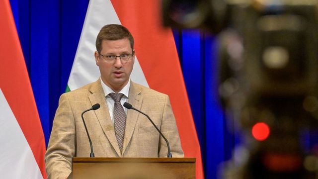 Gulyás Gergely bejelenti a kormányülés döntéseit