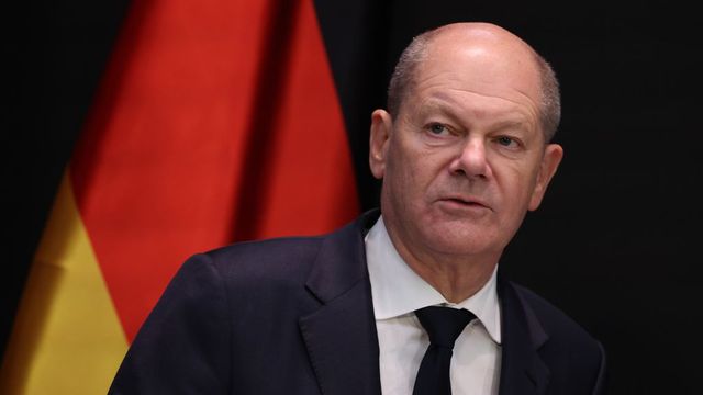 Bizalmi szavazást kér maga ellen Olaf Scholz