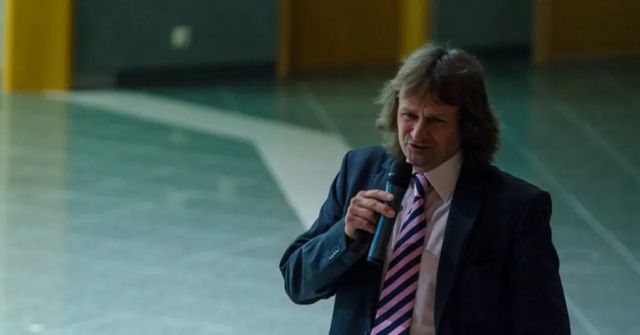 Ševčík vzdal boj o post rektora VŠE. Kvůli pozvánce