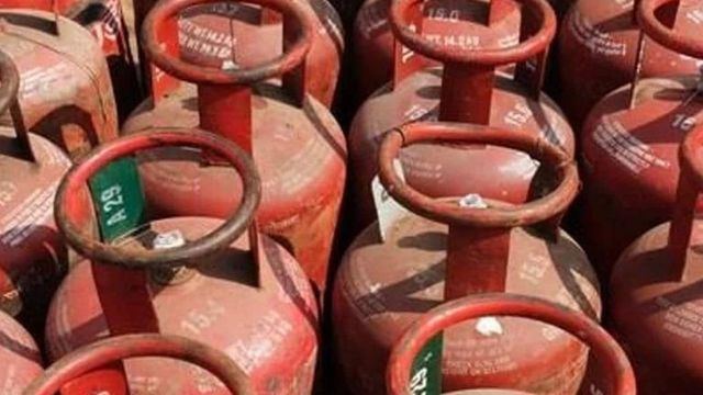 Commercial LPG Cylinder Rates Go Up By Rs 48, No Change In Domestic Prices