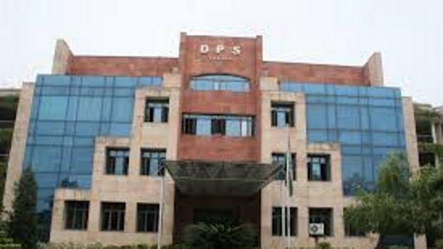 Bouncers at gate, DPS Dwarka denies entry to 32 students again despite DoE order