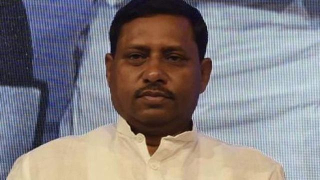 Agra Court Hands 2-Yr Prison Term To Etawah BJP MP Ram Shankar Katheria For Beating Up Power Firm Staff