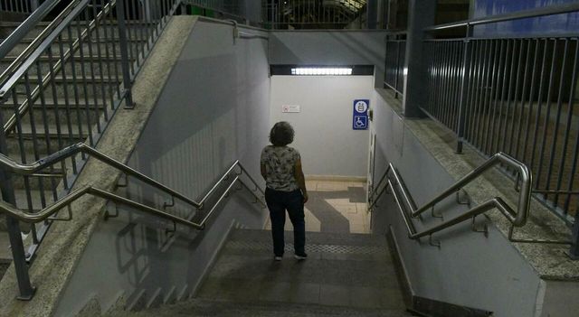Stuprata a 18 anni in stazione vicino Milano, preso un 25enne ospite di un centro di accoglienza della zona