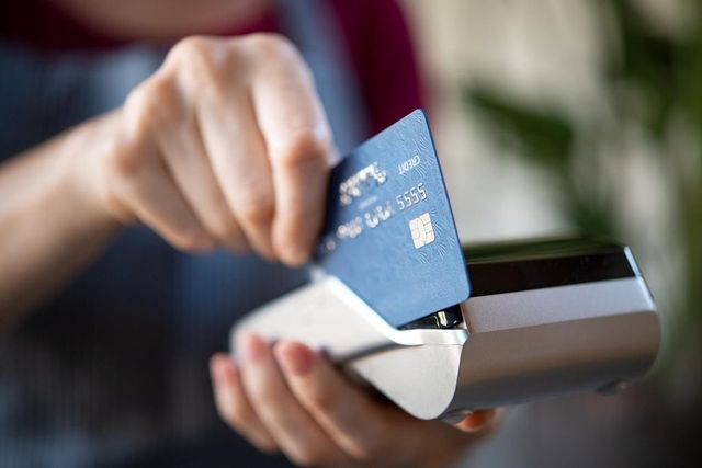 Cardurile educaționale de 500 lei, valabile până la 31 august 2025