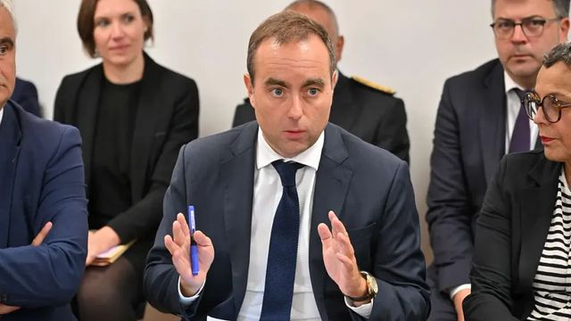 Nasce il governo Lecornu, Macron nomina 18 ministri