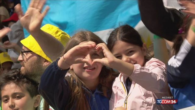 Giornata Mondiale dei Bambini, in 50mila all'Olimpico con il Papa