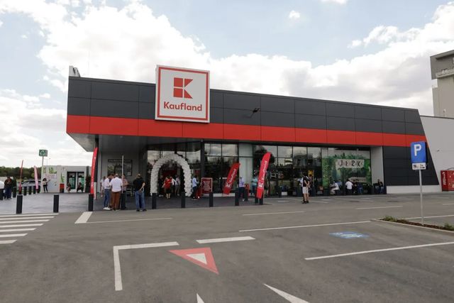 Lot de salată de icre retras din magazinele Kaufland, după ce a fost detectată bacteria Listeria monocytogenes