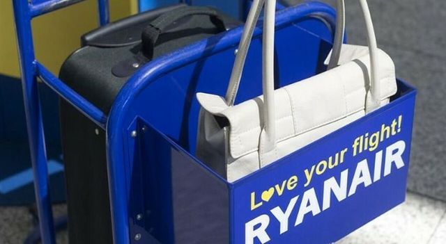 Ryanair cambia le regole, da novembre check-in e bagagli chiudono un’ora prima del volo