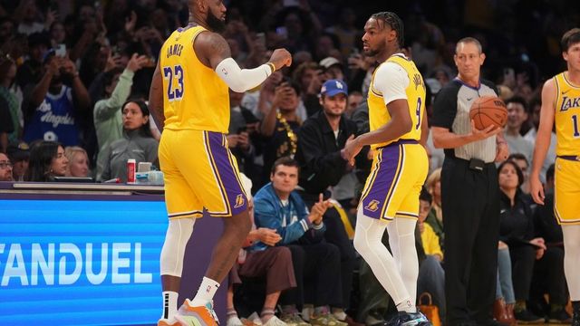 LeBron James y Bronny James hacen historia del deporte y los Lakers ganan