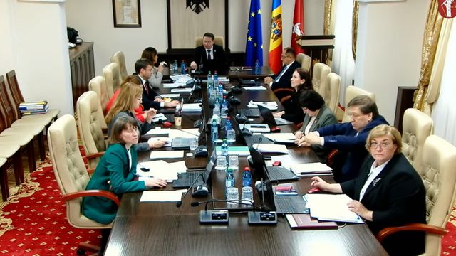 CSM, în ședință: Magistrata Olga Cojocaru, reevaluată negativ de Comisia Vetting, în fața Consiliului însoțită de avocat