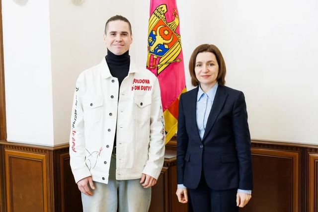 „Așteptăm cu încredere prima semifinală”. Satoshi, în vizită la Președinție, înainte de Eurovision. Ce mesaj i-a transmis Maia Sandu