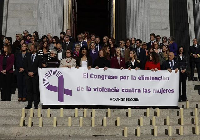 Vox se ausenta otro año más del acto por el 25-N en el Congreso