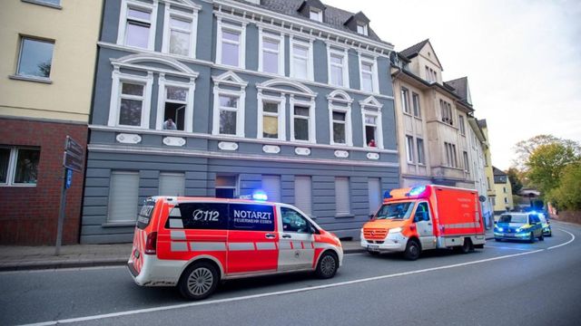 Un român de 18 ani a fost înjunghiat de trei sirieni în Germania