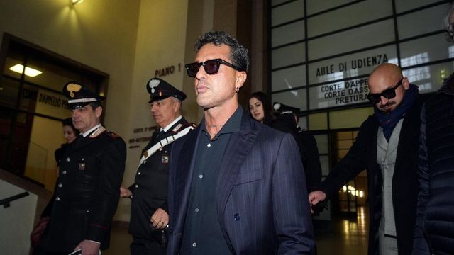 Accusato di diffamazione a calciatore Pellegrini, Corona a giudizio