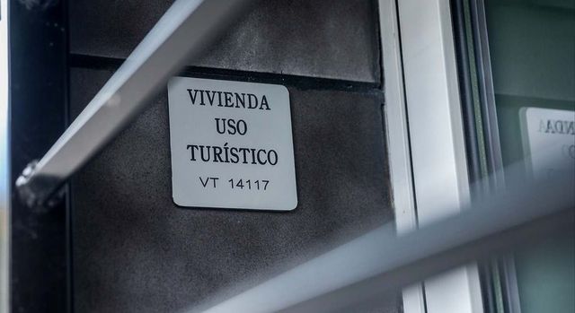 Consumo abre una investigación a las grandes gestoras de pisos turísticos por posibles prácticas engañosas