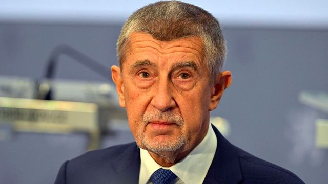Babiš čeká s vložením akcií Agrofertu do fondu na souhlasy ze zahraničí