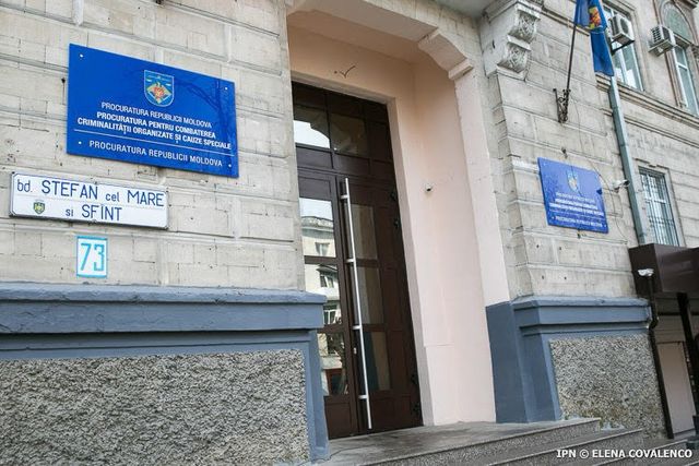 Schemă de delapidare a banilor publici la Colegiul de Medicină. Reținuții sunt eliberați și cercetați în libertate