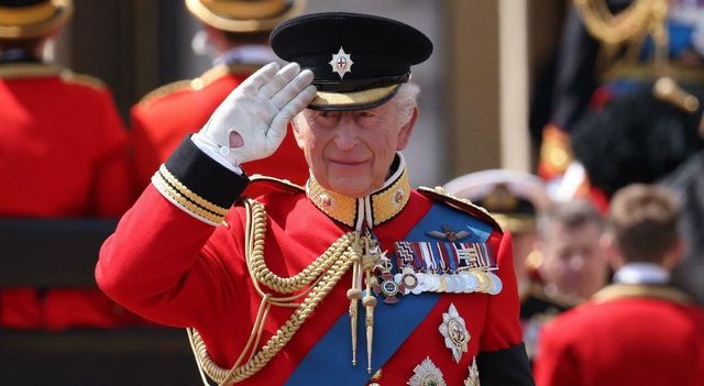 Re Carlo racconta il suo cancro in tv: il messaggio integrale