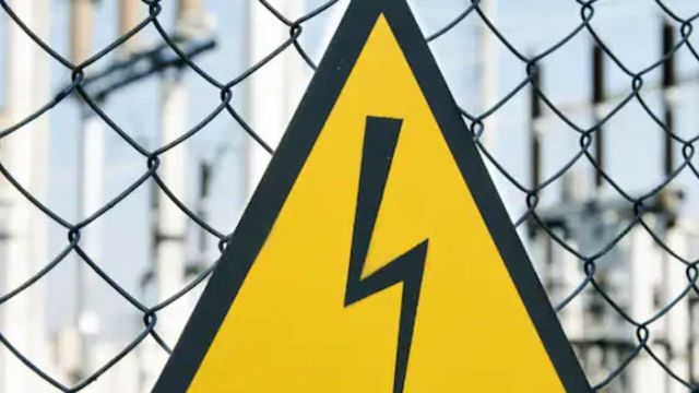 Thirteen year old boy electrocuted while playing cricket in Delhi