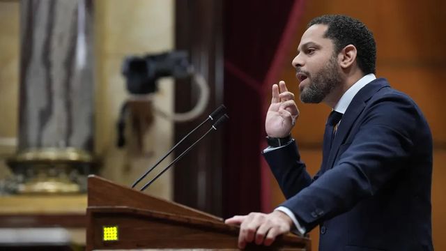 Vox judicializa con 36 querellas su pulso contra los disidentes y medios de comunicación