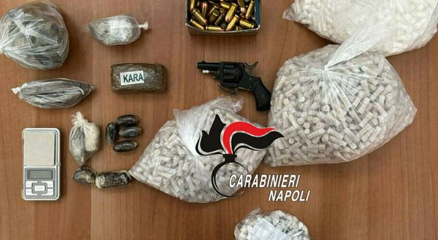 Spaccio di droga nel Napoletano, 11 arresti dei Carabinieri