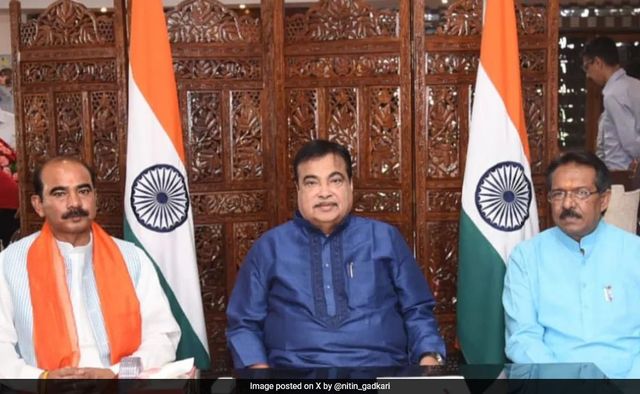 Nitin Gadkari Assumes Charge As Transport Minister