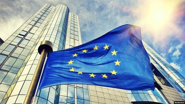 UE va utiliza activele rusești înghețate pentru a acorda un împrumut masiv Ucrainei