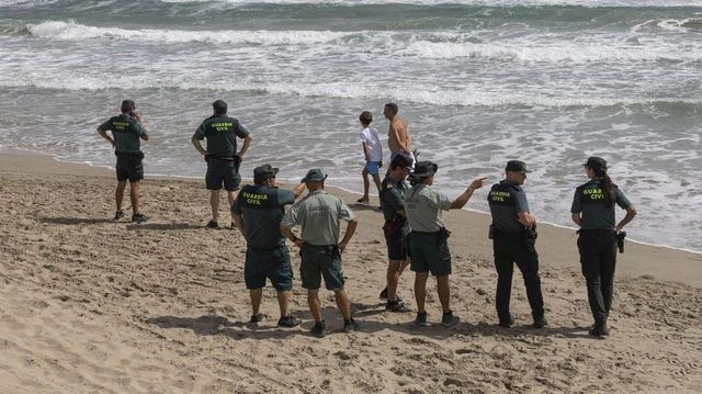 Conmoción en Cartagena por la muerte de Emmanuel, el joven de 17 años ahogado en La Manga