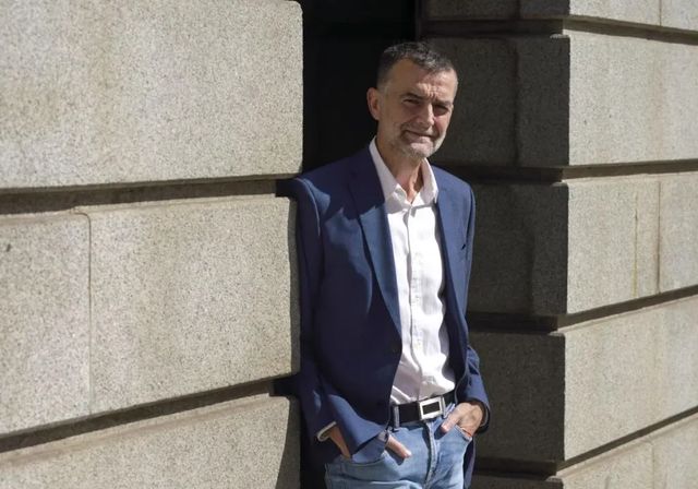 «Si los que estamos no servimos para el nuevo ciclo, que vengan otros sin mochila»