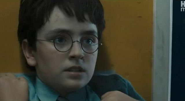 Harry Potter torna a Hogwarts per Natale, fan divisi