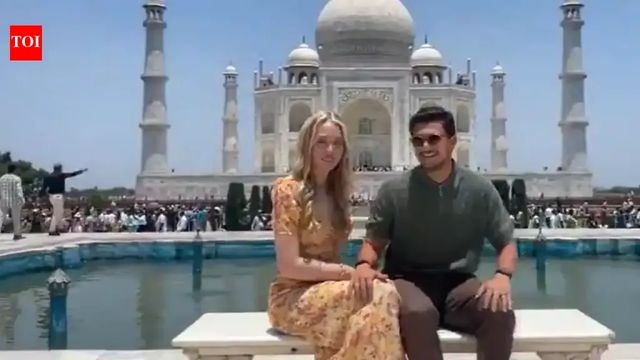 Donald Trump's daughter visits Taj Mahal