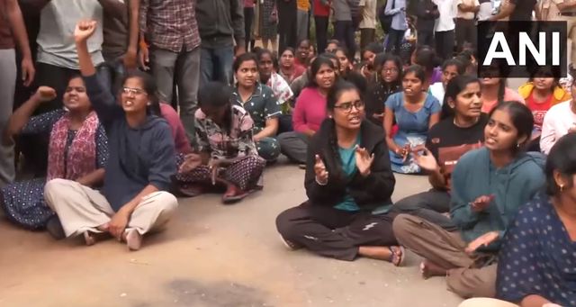 Protest At Osmania University Over Security Breach At Girls Hostel