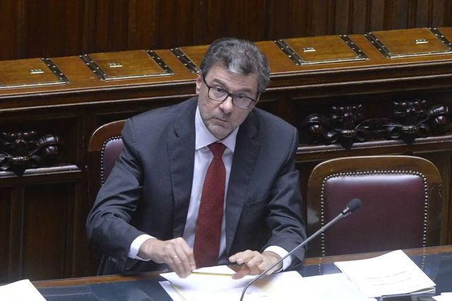 Manovra, rottamazione ma non per tutti e bonus su prima casa: le misure sul tavolo