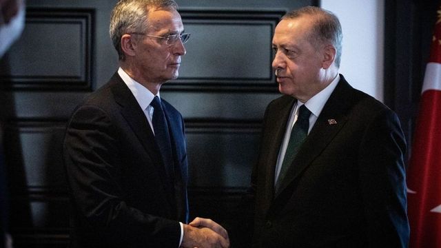 Turcia sprijină candidaturile Finlandei și Suediei la NATO