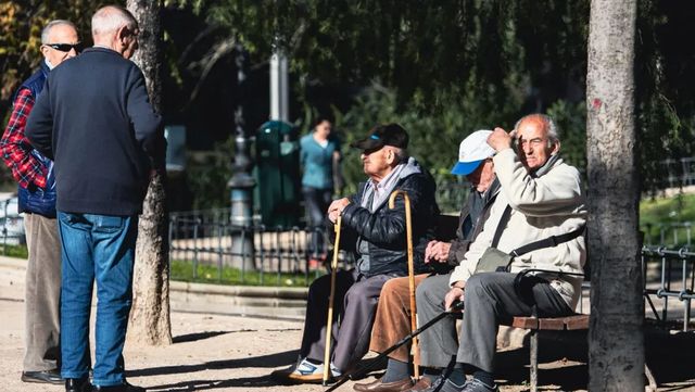 El gasto en pensiones supera en enero por primera vez los 13.000 millones, un 6% más