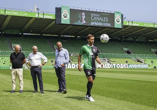 Sergio Canales ya ejerce como racinguista
