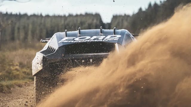 Primera imagen del Ford Raptor para el Rally Dakar, con Carlos Sainz y Nani Roma