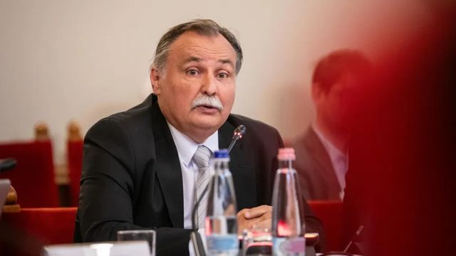 Cáfolta Gajdos László, hogy a vízügyi államtitkár szabadságra ment a krízishelyzetben