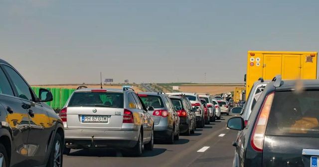 Accident pe Autostrada Soarelui. 2 copii au fost răniți după impactul între trei mașini