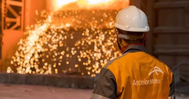Umbrărescu cumpără ArcelorMittal Hunedoara. Ce active sunt incluse în pachet