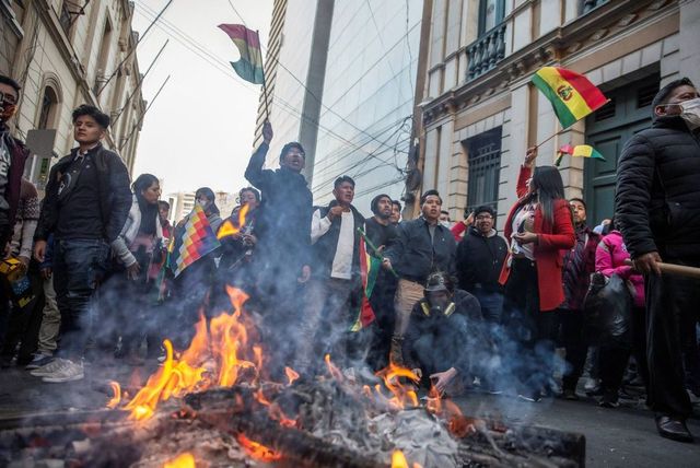 Cacealmaua loviturii de stat din Bolivia