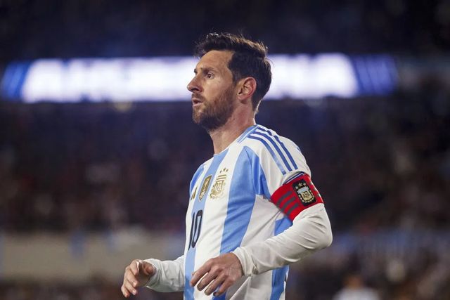 Argentina, i tifosi allo stadio per l'ultima partita casalinga di Messi