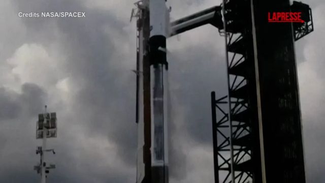 La Crew Dragon si aggancia alla Stazione Spaziale Internazionale