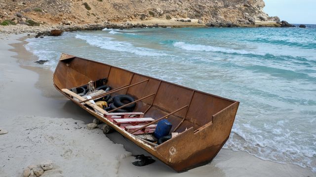 Най-малко 49 мигранти загинаха край бреговете на Йемен